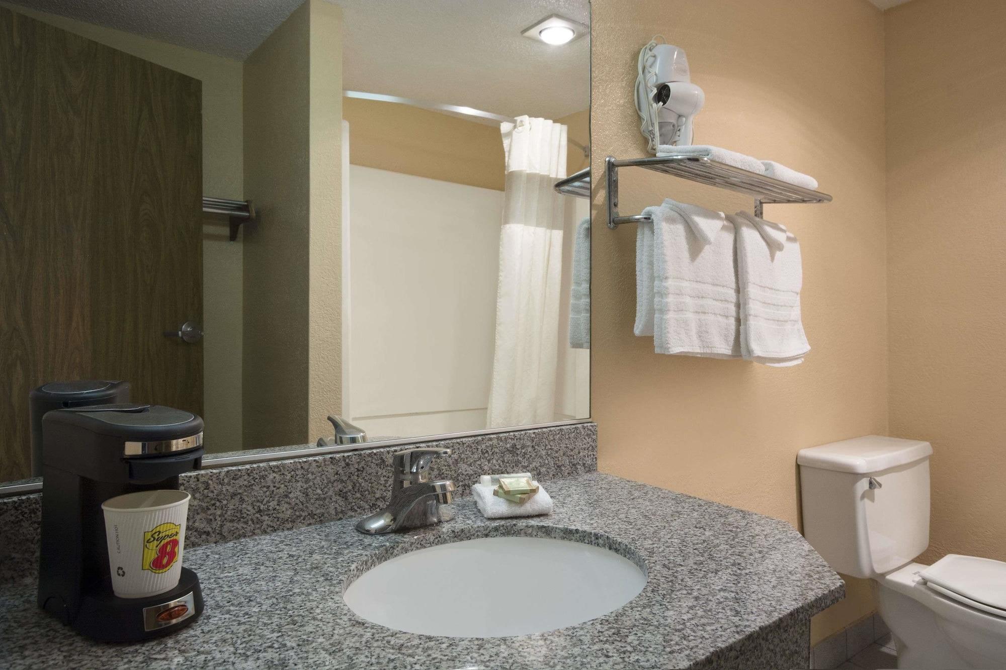 Super 8 By Wyndham Amarillo Central Tx Bagian luar foto