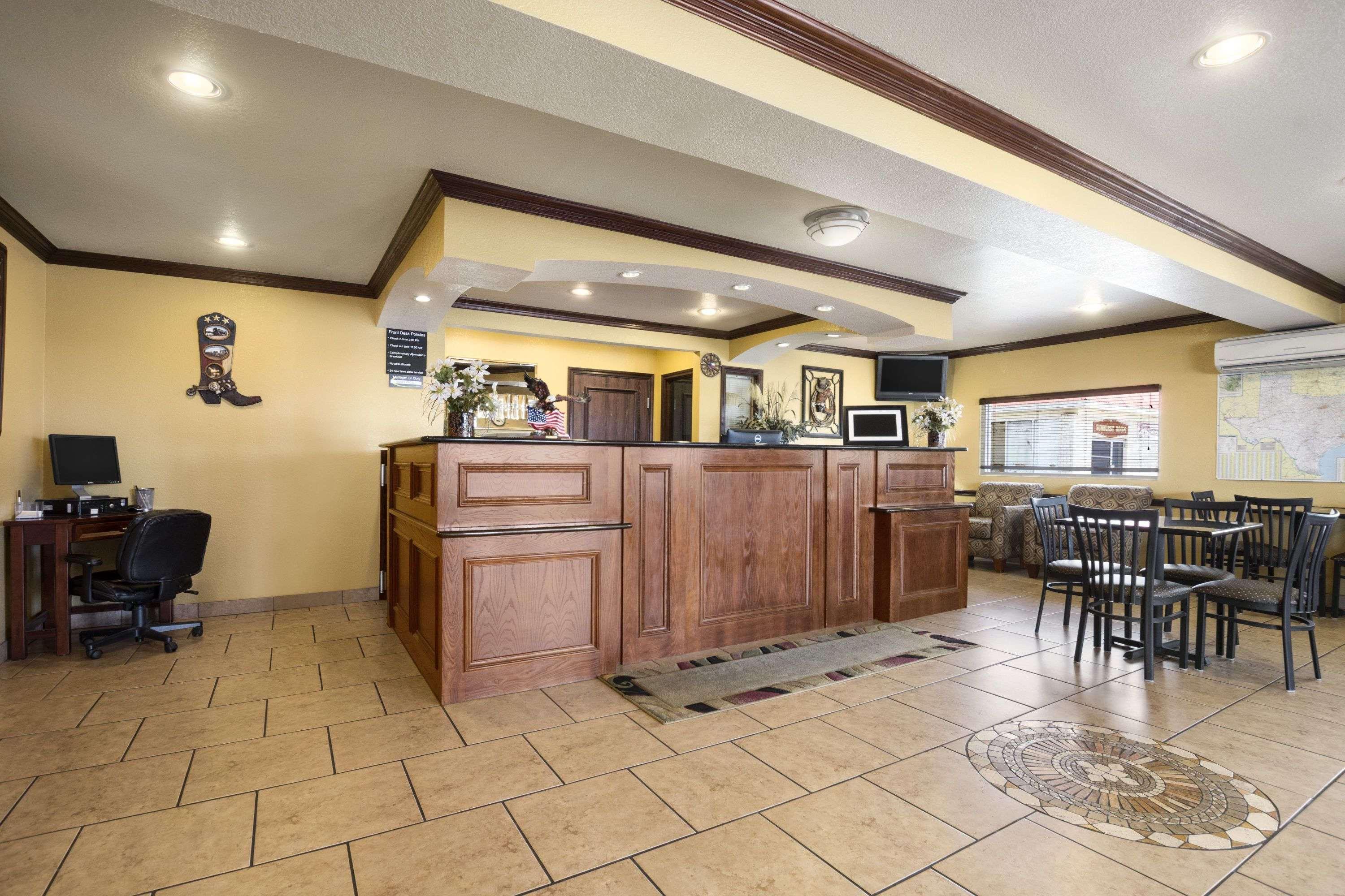 Super 8 By Wyndham Amarillo Central Tx Bagian luar foto
