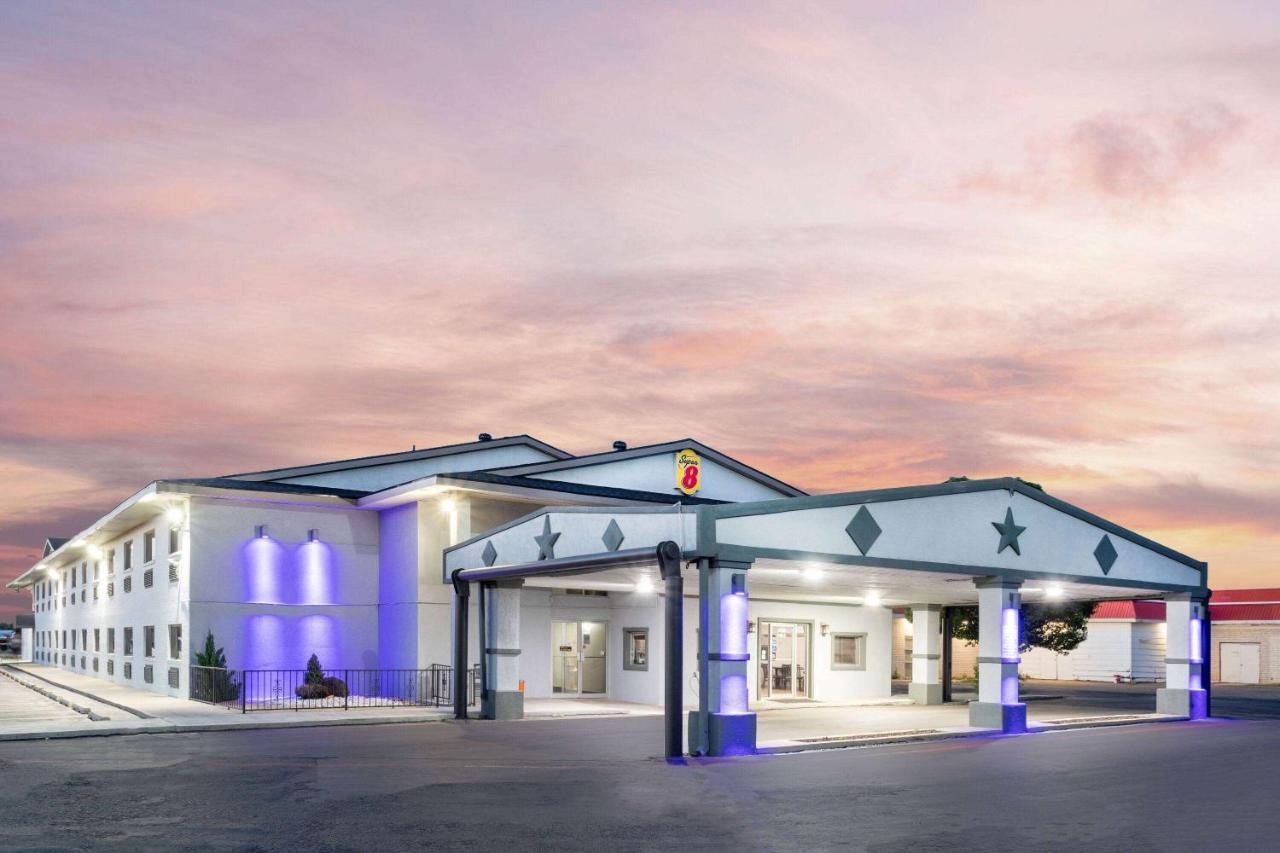 Super 8 By Wyndham Amarillo Central Tx Bagian luar foto